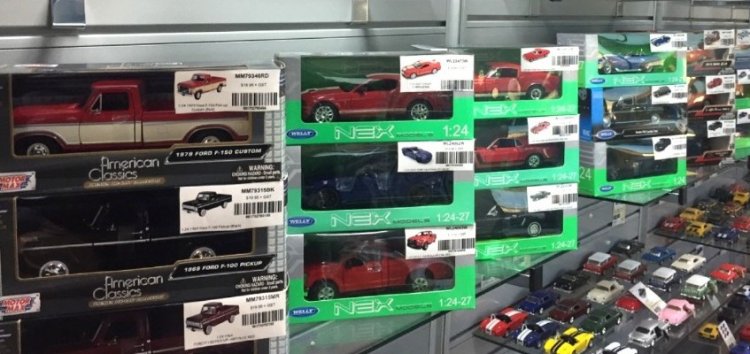 Father's Day Special 1:24 Die-Cast Model Cars (Limited Time Only)
